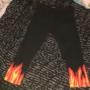 Flame Capri tights